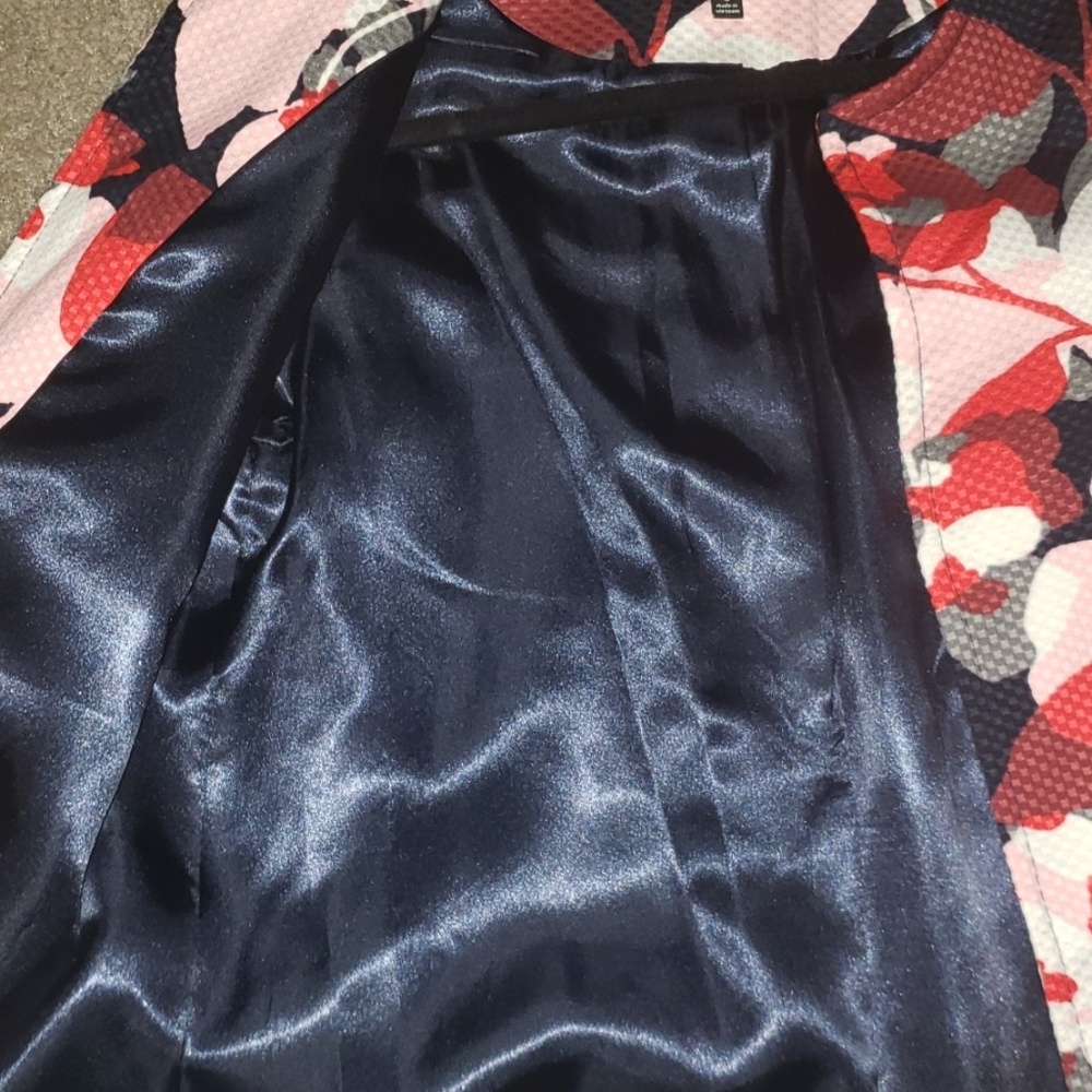 Coat - Picture 4 of 4